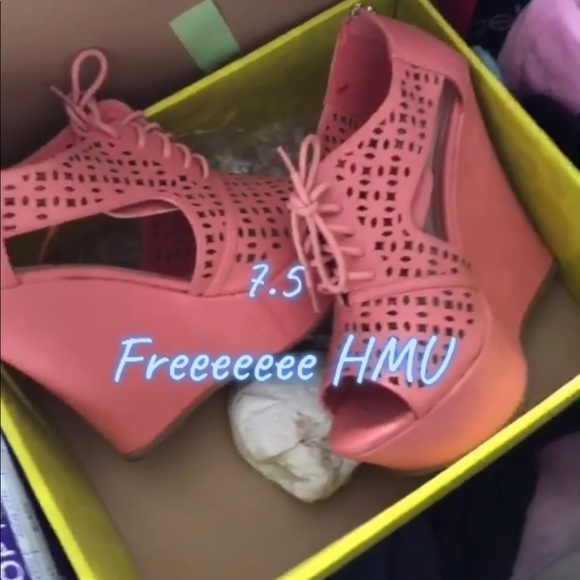 Heels - Picture 2 of 2